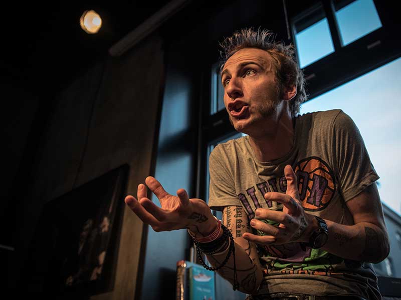 Českem projede The CZlam Road a představí performery ze tří kontinentů